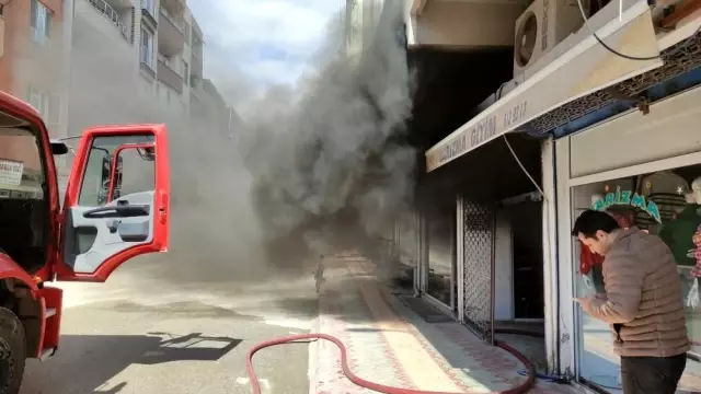 Son dakika... Pasajda korkutan yangın Son dakika... Pasajda korkutan yangın