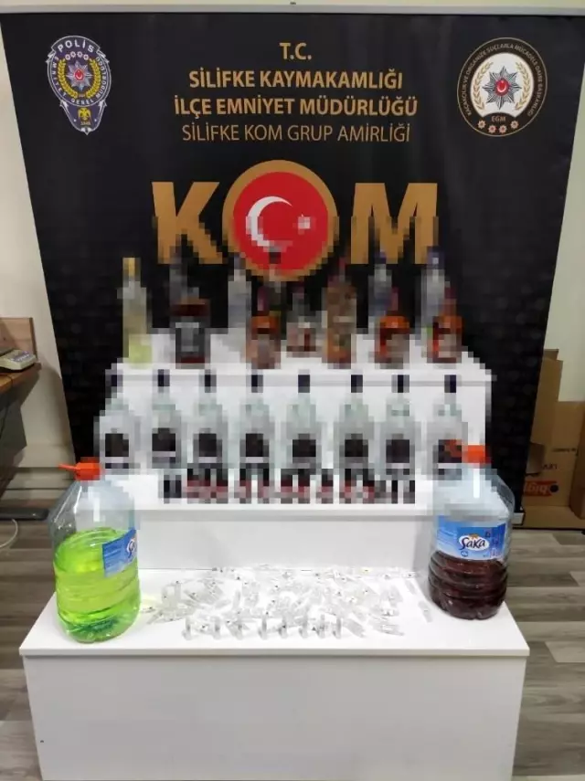 Silifke'de 39 litre sahte içki ele geçirildi Silifke'de 39 litre sahte içki ele geçirildi