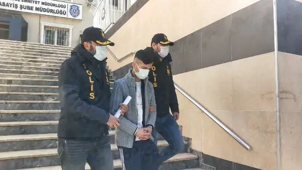 SULTANGAZİ'DE BORCUNU GERİ VERMEYEN ARKADAŞINI ÖLDÜREN ŞÜPHELİ YAKALANDI SULTANGAZİ'DE BORCUNU GERİ VERMEYEN ARKADAŞINI ÖLDÜREN ŞÜPHELİ YAKALANDI