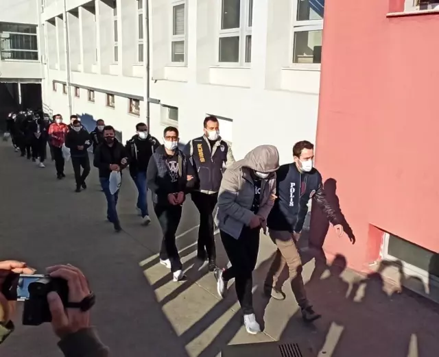 Yasa dışı bahisçiler, kurbanlarını en çok izlenen filme reklam vererek bulmuş Yasa dışı bahisçiler, kurbanlarını en çok izlenen filme reklam vererek bulmuş