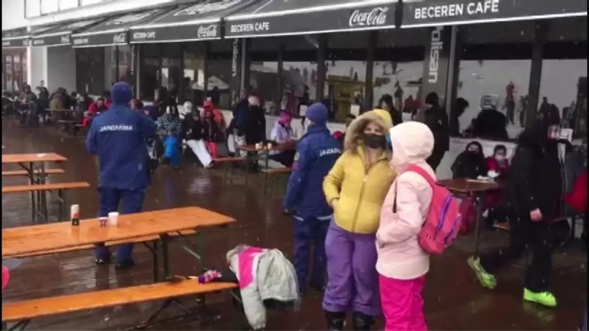 Yasaklar kalkınca dolup taşan Uludağ'da Jandarma'dan denetim