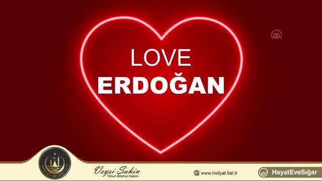 Son dakika: 5 Dilde 'Love Erdoğan' görseli