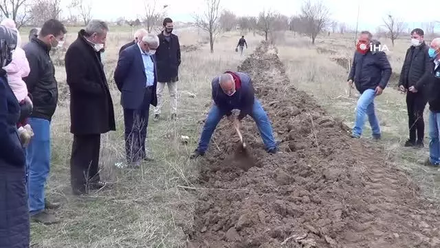 8 Mart Kadınlar Günü için Sandıklı'da fidan dikimi 8 Mart Kadınlar Günü için Sandıklı'da fidan dikimi