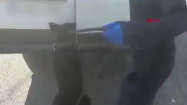 ADANA Oto yıkama makinesine gizlenmiş 55 bin uyuşturucu hapı 'Uzi' buldu ADANA Oto yıkama makinesine gizlenmiş 55 bin uyuşturucu hapı 'Uzi' buldu