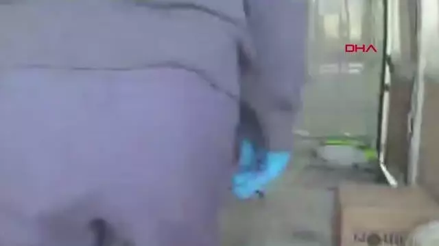 ADANA Oto yıkama makinesine gizlenmiş 55 bin uyuşturucu hapı 'Uzi' buldu ADANA Oto yıkama makinesine gizlenmiş 55 bin uyuşturucu hapı 'Uzi' buldu
