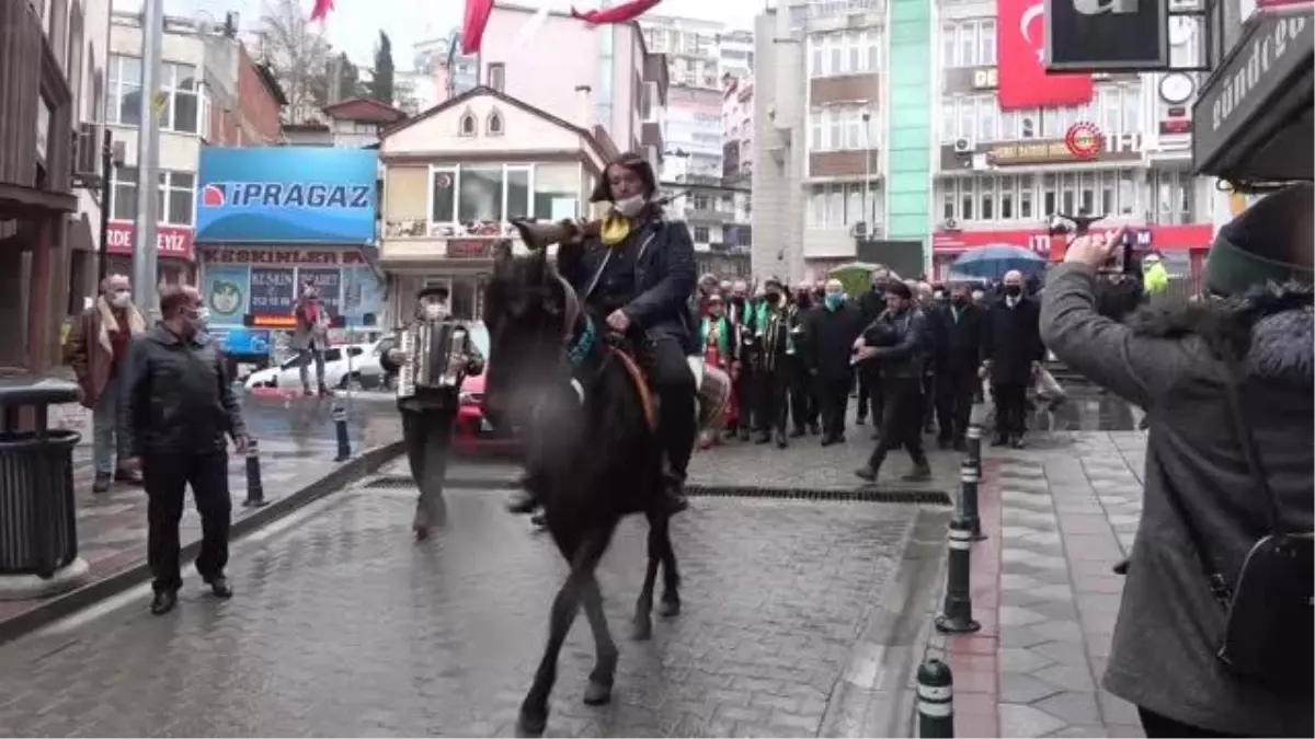Artvin'de özel izinle kurtuluş bayramı kutlandı