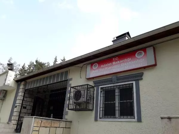 Son dakika haberi... GAZİANTEP Balkondan düşen çocuk hayatını kaybetti Son dakika haberi... GAZİANTEP Balkondan düşen çocuk hayatını kaybetti