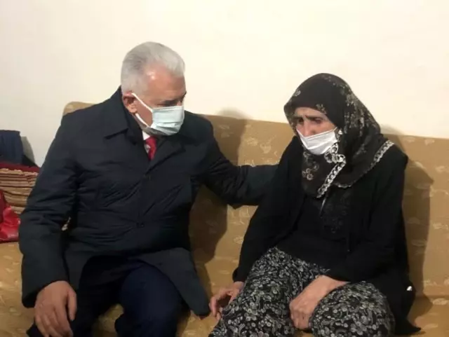 Cumhurbaşkanı Erdoğan, Şehit Hakan Gül'ün eşiyle telefonda görüştü Cumhurbaşkanı Erdoğan, Şehit Hakan Gül'ün eşiyle telefonda görüştü