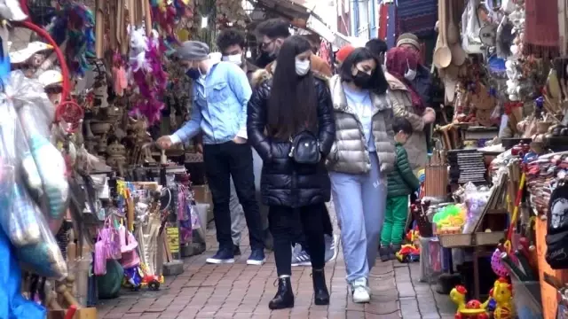 Amasra'da kısıtlamanın kalkmasıyla hareketlilik başladı Amasra'da kısıtlamanın kalkmasıyla hareketlilik başladı