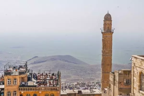 MARDİN Kısıtlamasız ilk hafta sonunda tarihi kent Mardin'de hareketlilik arttı MARDİN Kısıtlamasız ilk hafta sonunda tarihi kent Mardin'de hareketlilik arttı