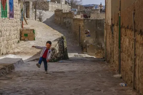 MARDİN Kısıtlamasız ilk hafta sonunda tarihi kent Mardin'de hareketlilik arttı MARDİN Kısıtlamasız ilk hafta sonunda tarihi kent Mardin'de hareketlilik arttı