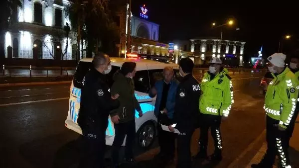 Son dakika haberleri! KISITLAMAYI İHLAL EDEN ALKOLLÜ SÜRÜCÜ, ÖNCE TERS YÖNDE ARAÇ KULLANDI SONRA POLİSE ZORLUK ÇIKARDI Son dakika haberleri! KISITLAMAYI İHLAL EDEN ALKOLLÜ SÜRÜCÜ, ÖNCE TERS YÖNDE ARAÇ KULLANDI SONRA POLİSE ZORLUK ÇIKARDI