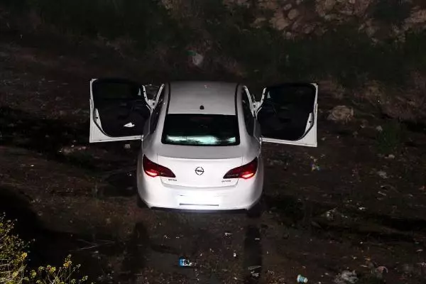 ADANA Kontrolden çıkan otomobil, atık su kanalına devrildi: 1 yaralı ADANA Kontrolden çıkan otomobil, atık su kanalına devrildi: 1 yaralı