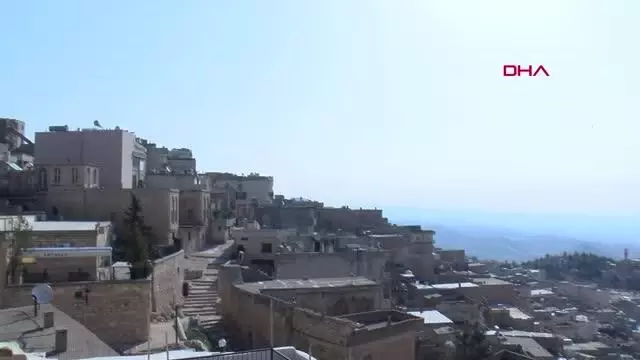 MARDİN Kısıtlamasız ilk hafta sonunda tarihi kent Mardin'de hareketlilik arttı MARDİN Kısıtlamasız ilk hafta sonunda tarihi kent Mardin'de hareketlilik arttı