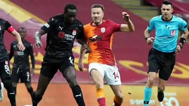 Fans reacted to Martin Linnes' mistakes in Sivasspor match