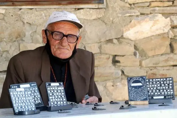 VAN 'Urartu kalesinin bekçisi' roman kahramanı oldu VAN 'Urartu kalesinin bekçisi' roman kahramanı oldu