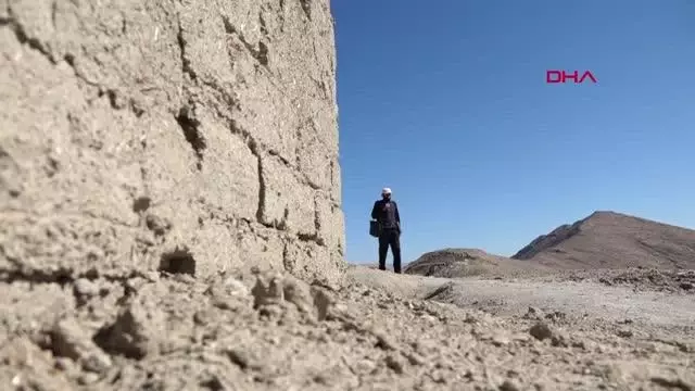 VAN 'Urartu kalesinin bekçisi' roman kahramanı oldu VAN 'Urartu kalesinin bekçisi' roman kahramanı oldu