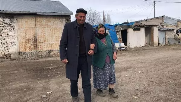 Ablasını gelin eden halasından istediği Ayten'le 54 yıldır evli Ablasını gelin eden halasından istediği Ayten'le 54 yıldır evli