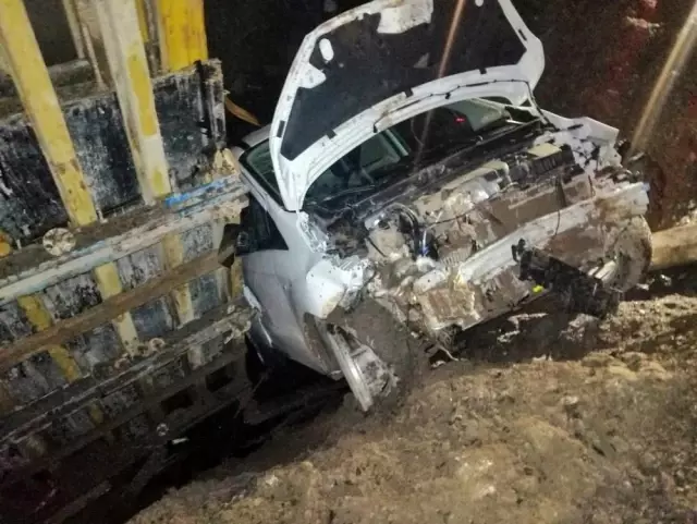 Artvin'de kaza: 2 yaralı Artvin'de kaza: 2 yaralı
