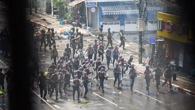 Askeri darbeyle karışan Myanmar'la ilgili kan donduran iddia: Gözaltındaki 2 Müslüman vekil işkenceyle öldürüldü Askeri darbeyle karışan Myanmar'la ilgili kan donduran iddia: Gözaltındaki 2 Müslüman vekil işkenceyle öldürüldü