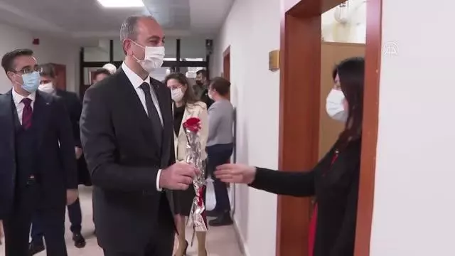 Son dakika haber! Bakan Gül, Adalet Bakanlığı personelinin Dünya Kadınlar Günü'nü kutladı Son dakika haber! Bakan Gül, Adalet Bakanlığı personelinin Dünya Kadınlar Günü'nü kutladı