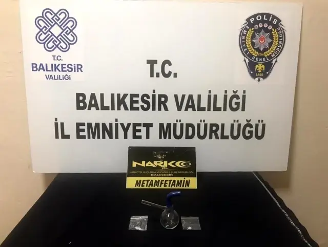 Son dakika haber: Balıkesir'de 7 uyuşturucu şüphelisine operasyon Son dakika haber: Balıkesir'de 7 uyuşturucu şüphelisine operasyon