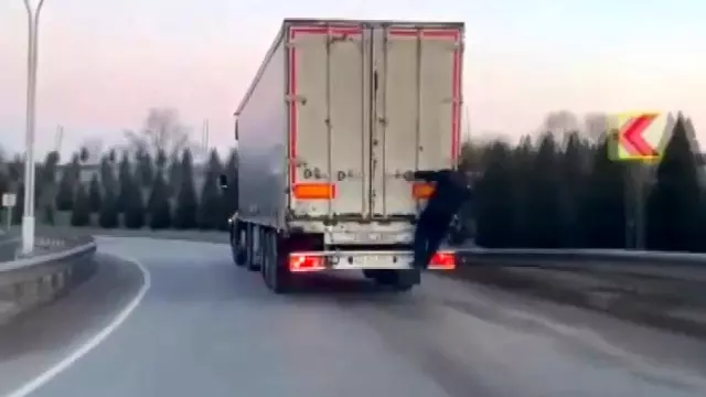 Tırın arkasında 'pes' dedirten yolculuk Tırın arkasında 'pes' dedirten yolculuk
