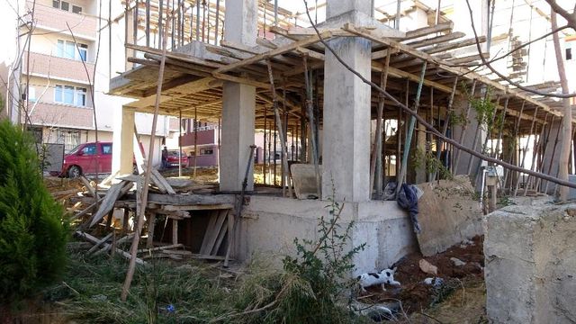dengesini kaybedip 3 metre yukseklikten asagi 6 13977112 o