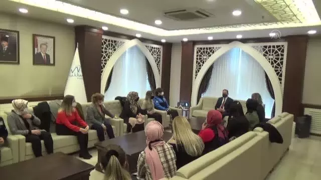 Diyarbakır'daki evlat nöbetine katılan Nazime Arslan 'yılın kadını' seçildi Diyarbakır'daki evlat nöbetine katılan Nazime Arslan 'yılın kadını' seçildi