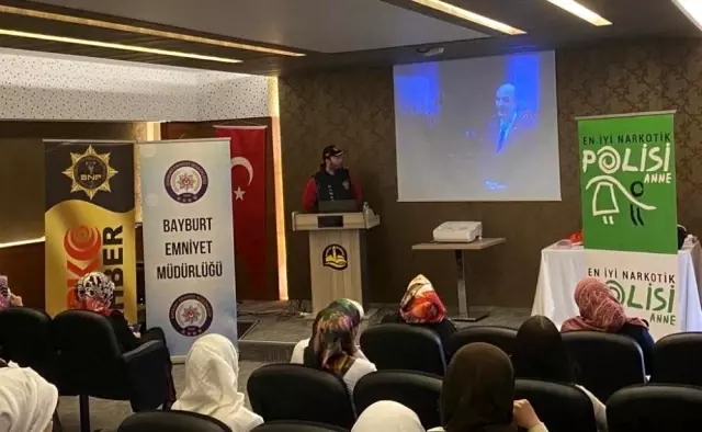 En İyi Narkotik Polisi; Anne En İyi Narkotik Polisi; Anne