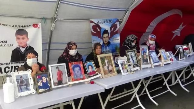 Evlat nöbetindeki anneden, HDP'ye 8 Mart tepkisi Evlat nöbetindeki anneden, HDP'ye 8 Mart tepkisi