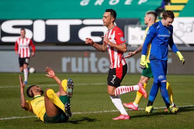 Eran Zahavi, missed by Fenerbahçe, keeps PSV in the championship race with his performance