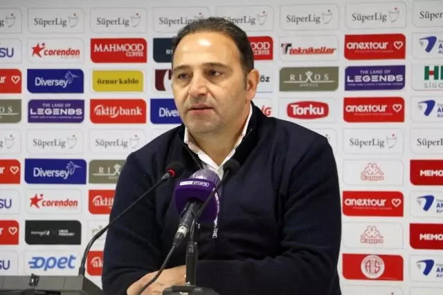 Fuat Çapa: 'Antalyaspor karşısında bu kadar pozisyon bulan tek takımız' Fuat Çapa: 'Antalyaspor karşısında bu kadar pozisyon bulan tek takımız'