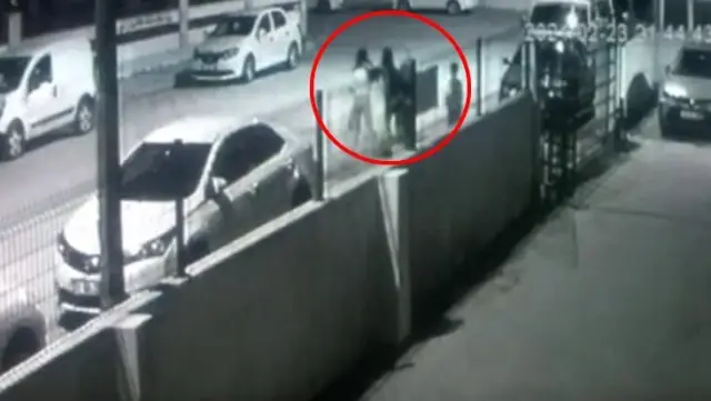 Fuhuş yapmak istemeyen kadının saçını kesip bıçakladılar Fuhuş yapmak istemeyen kadının saçını kesip bıçakladılar