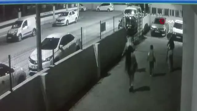 Fuhuş yapmak istemeyen kadının saçını kesip bıçakladılar Fuhuş yapmak istemeyen kadının saçını kesip bıçakladılar