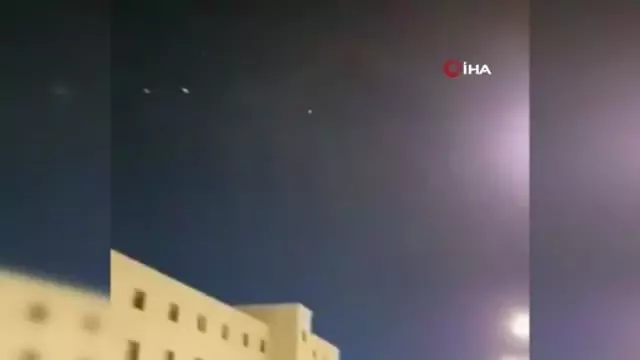Husilerden Suudi Arabistan'a füzeli saldırı Husilerden Suudi Arabistan'a füzeli saldırı