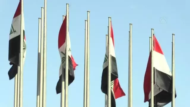Irak'taki temaslarını bitiren Papa ülkesine döndü