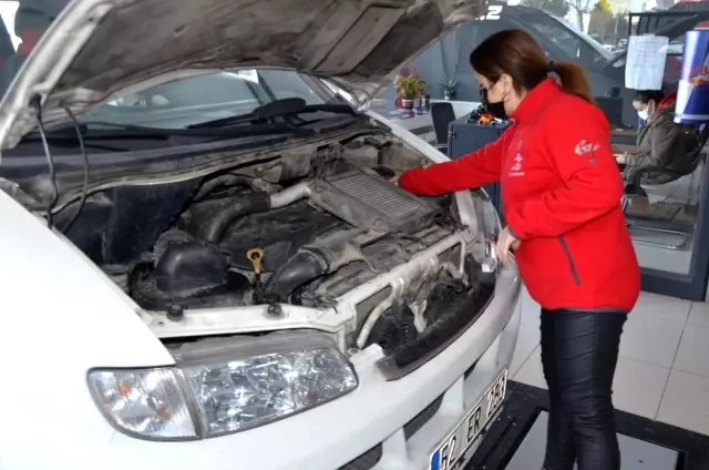 Kadın ekspertiz ustası, erkeklere taş çıkartıyor Kadın ekspertiz ustası, erkeklere taş çıkartıyor