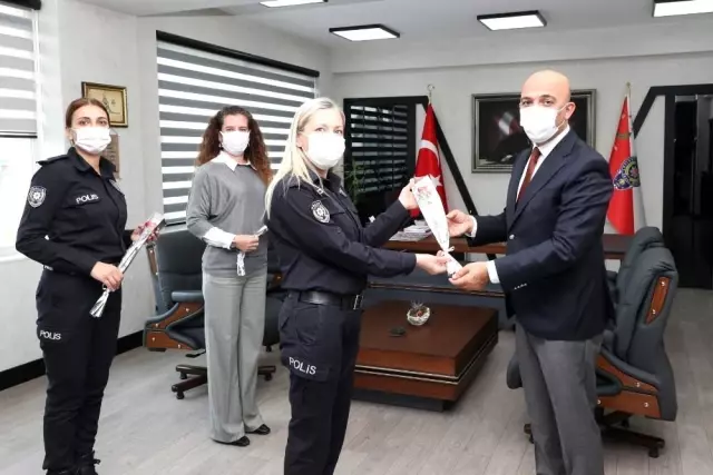 Meslektaşlara 8 Mart Dünya Kadınlar Günü çiçeği Meslektaşlara 8 Mart Dünya Kadınlar Günü çiçeği