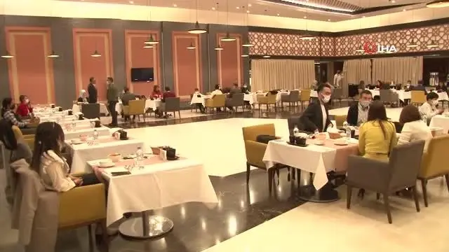 - Kadın sağlık çalışanlarını aileleriyle bir araya getirdiler - Kadın sağlık çalışanlarını aileleriyle bir araya getirdiler