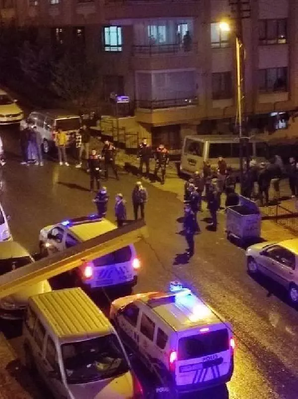 ANKARA-Kavga ettiği kardeşini sokak ortasında pompalı tüfekle vurdu ANKARA-Kavga ettiği kardeşini sokak ortasında pompalı tüfekle vurdu