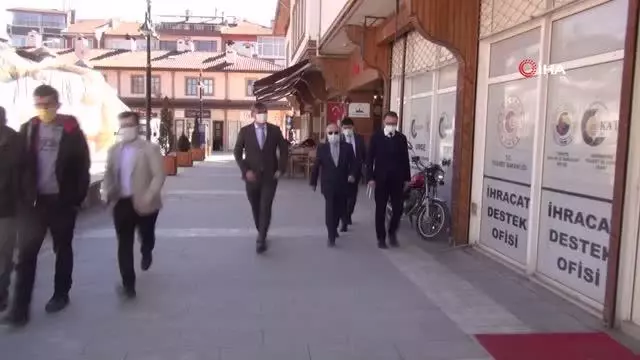 Kazak Büyükelçi: 'İki ülkenin ticaret hacmini 10 milyar dolara çıkarmak istiyoruz' Kazak Büyükelçi: 'İki ülkenin ticaret hacmini 10 milyar dolara çıkarmak istiyoruz'