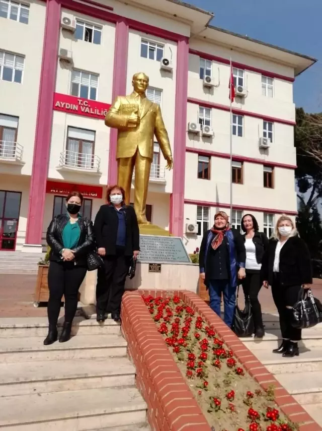 Son dakika haberleri | MHP'li kadınlardan anlamlı ziyaret Son dakika haberleri | MHP'li kadınlardan anlamlı ziyaret