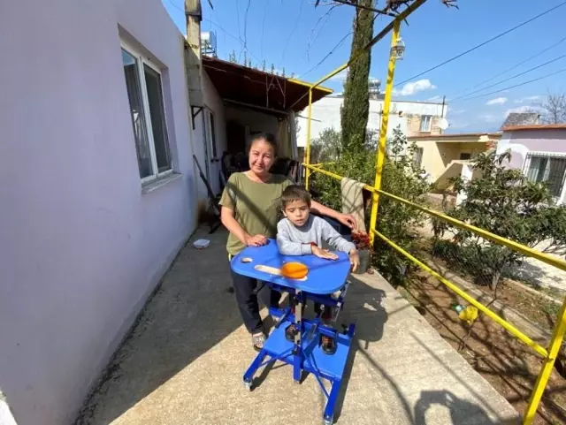 - Oğlunun tedavisine katkı sağlamak için çanta örüyor - Oğlunun tedavisine katkı sağlamak için çanta örüyor