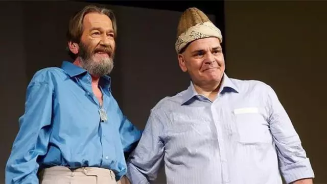 Rahatsızlığı yüzünden sahnelere ara vermek zorunda kalan Rasim Öztekin, üzüntüsünü bu sözlerle anlatmıştı Rahatsızlığı yüzünden sahnelere ara vermek zorunda kalan Rasim Öztekin, üzüntüsünü bu sözlerle anlatmıştı