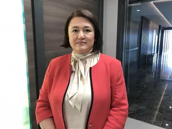 Sağlık sektöründe kadınların daha çok görev alıyor olması, alana avantaj sağlıyor? Sağlık sektöründe kadınların daha çok görev alıyor olması, alana avantaj sağlıyor?