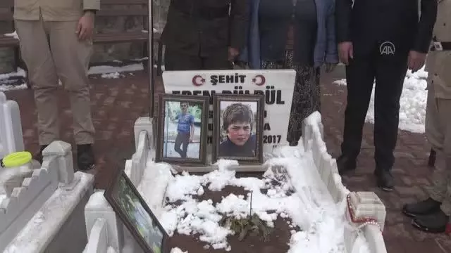 Son Dakika | Şehit Eren Bülbül'ün annesi 8 Mart Dünya Kadınlar Günü'nde unutulmadı Son Dakika | Şehit Eren Bülbül'ün annesi 8 Mart Dünya Kadınlar Günü'nde unutulmadı