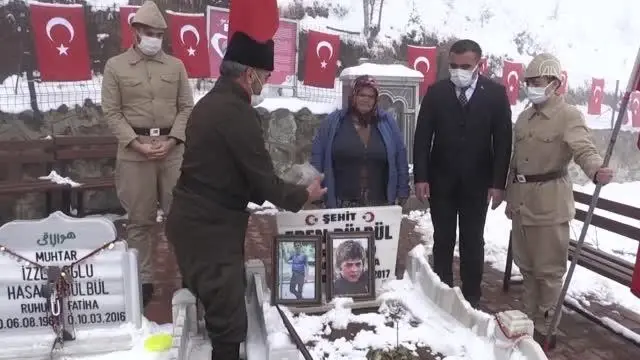 Son Dakika | Şehit Eren Bülbül'ün annesi 8 Mart Dünya Kadınlar Günü'nde unutulmadı Son Dakika | Şehit Eren Bülbül'ün annesi 8 Mart Dünya Kadınlar Günü'nde unutulmadı