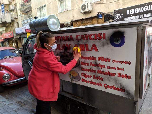 Seyyar satıcı kadının ekmek teknesine çirkin saldırı: Bugün aracıma bunu yapan yarın canıma kastedebilir
