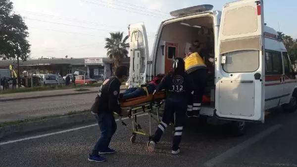 Son dakika... Sokak köpeğine çarpan motosikletli yaralandı; köpek öldü Son dakika... Sokak köpeğine çarpan motosikletli yaralandı; köpek öldü